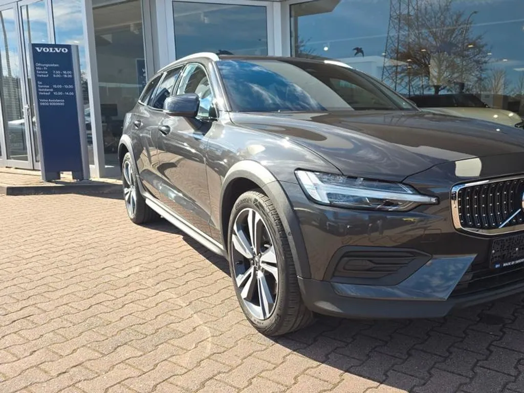 Volvo V60 Cross Country