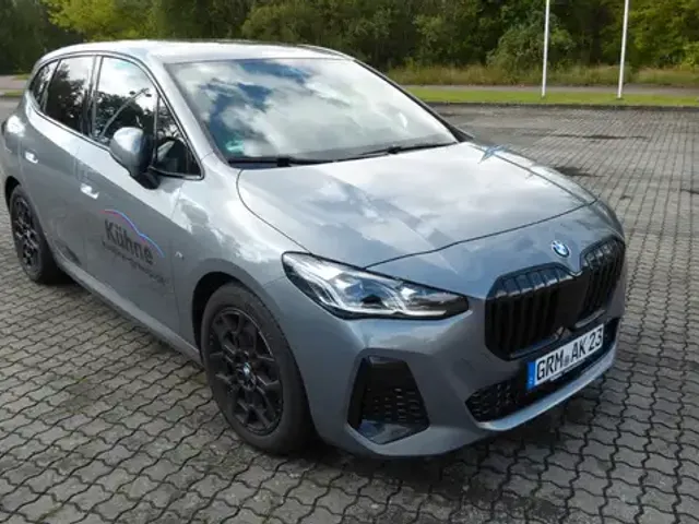 BMW 218
