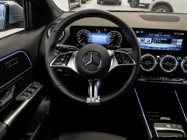 Mercedes-Benz GLA 200