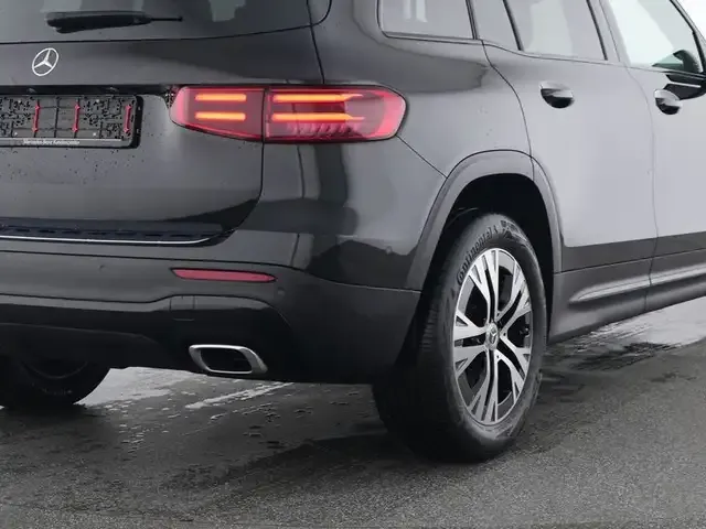 Mercedes-Benz GLB 200