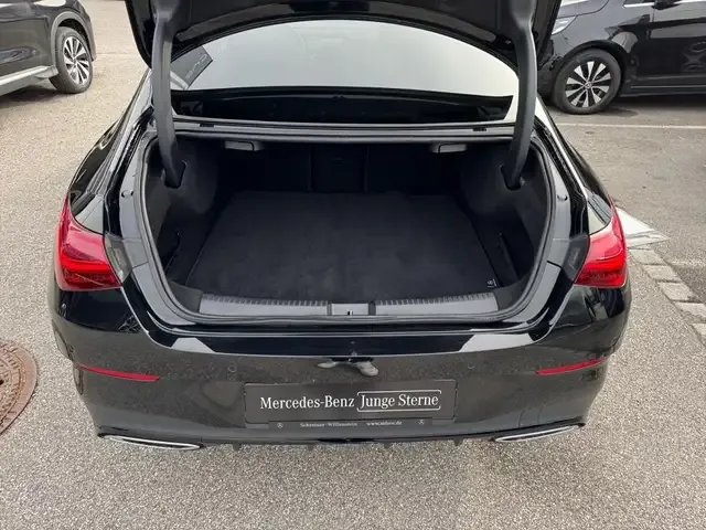 Mercedes-Benz CLA 200