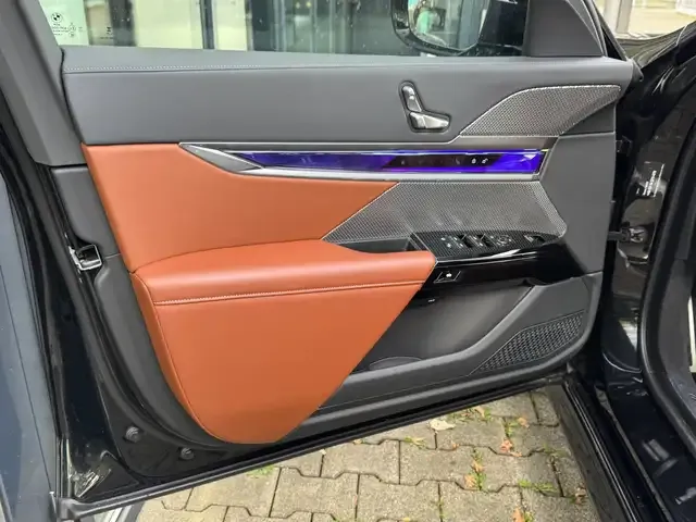 BMW 760