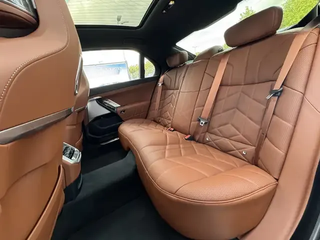 BMW 760