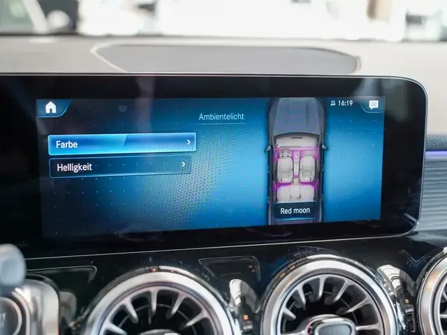 Mercedes-Benz EQB 250