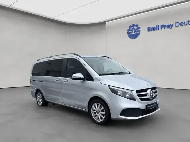 Mercedes-Benz V 250