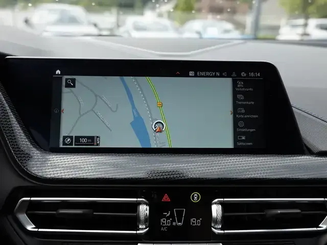 BMW 128