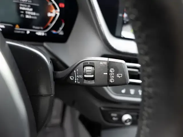 BMW 128