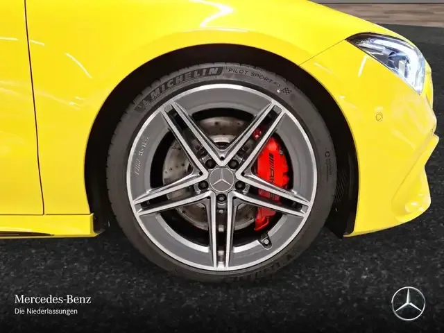 Mercedes-Benz CLA 45 AMG