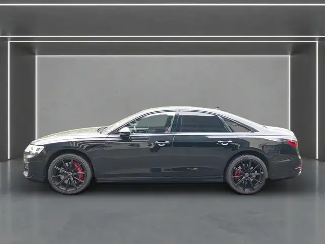Audi S8