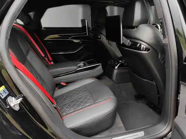 Audi S8