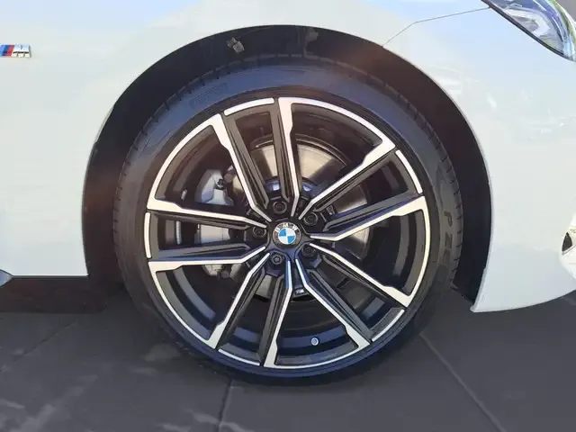 BMW 230