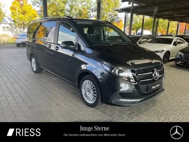 Mercedes-Benz V 250