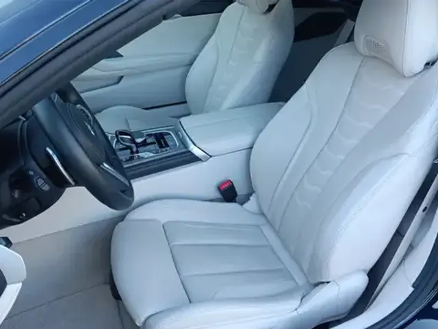 BMW 840