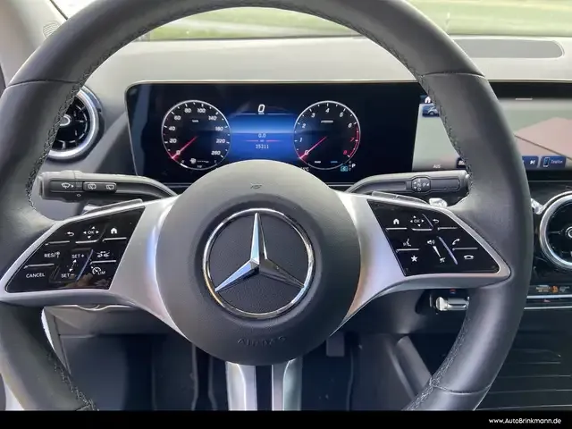 Mercedes-Benz GLA 180