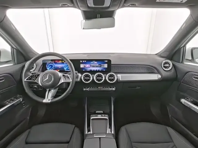 Mercedes-Benz EQB 300