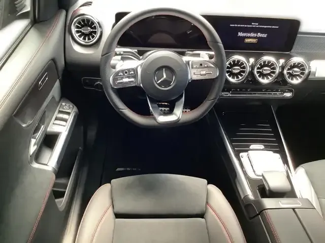 Mercedes-Benz EQB 300