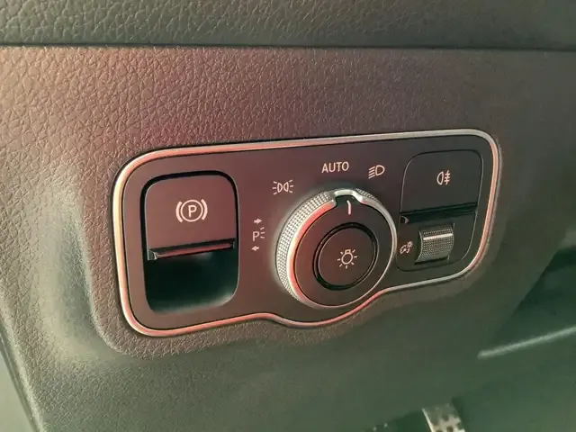 Mercedes-Benz EQB 300