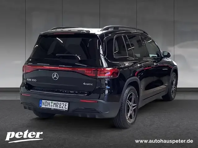 Mercedes-Benz EQB 300