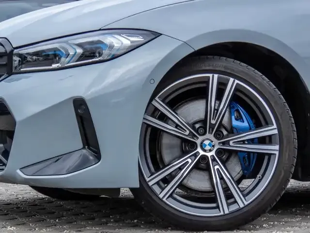 BMW 340