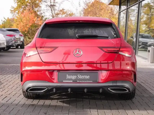 Mercedes-Benz CLA 200