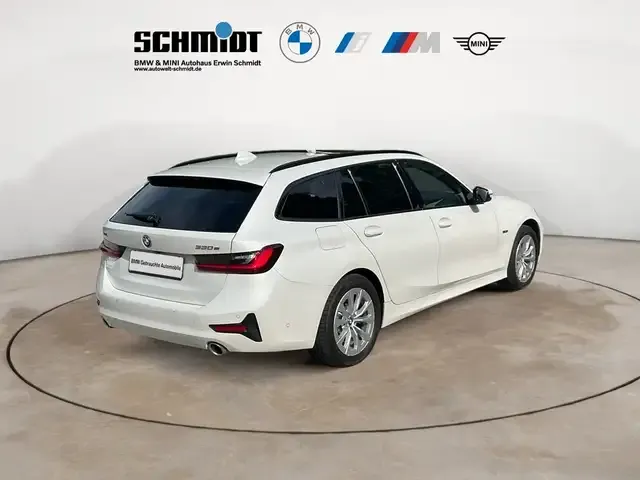 BMW 330