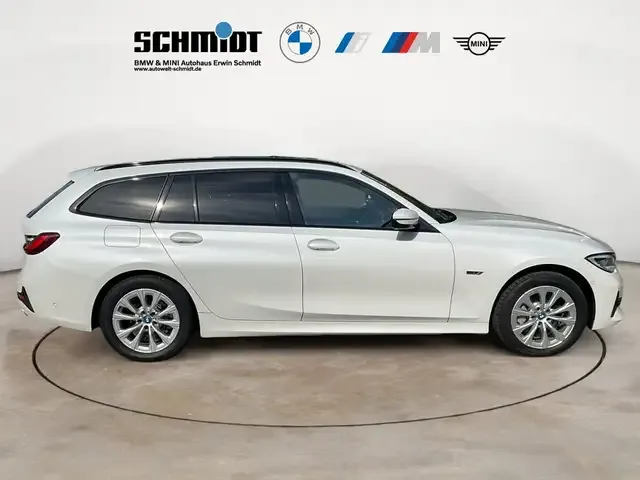 BMW 330