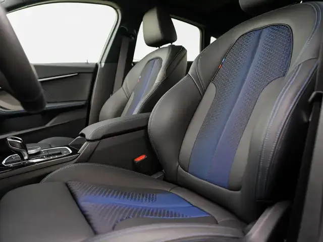 BMW 235