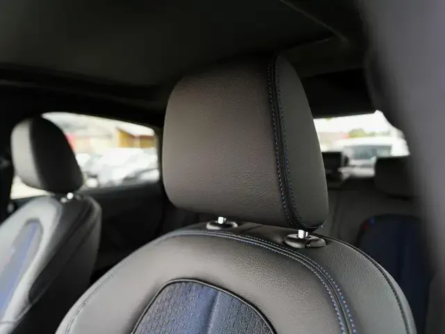 BMW 235