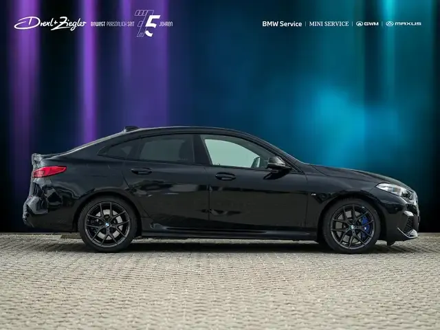BMW 235