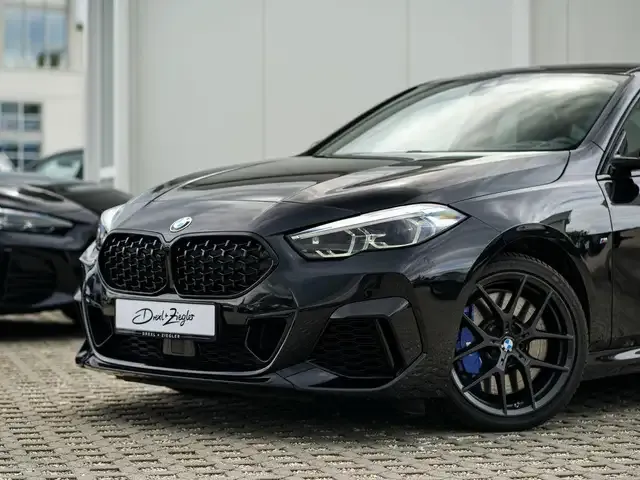 BMW 235