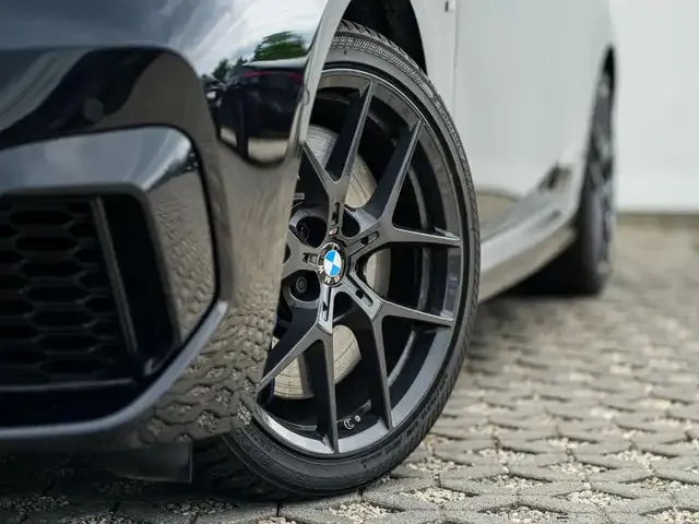 BMW 235