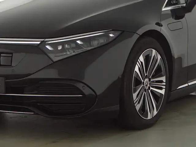 Mercedes-Benz EQS
