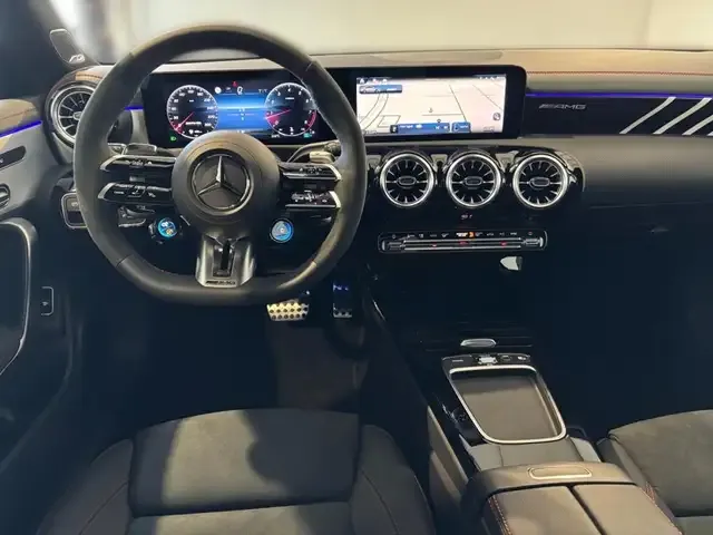 Mercedes-Benz CLA 45 AMG