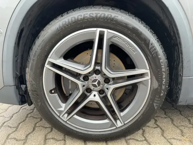Mercedes-Benz GLA 220