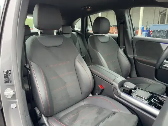 Mercedes-Benz GLA 220