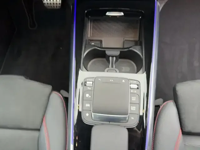 Mercedes-Benz GLA 220