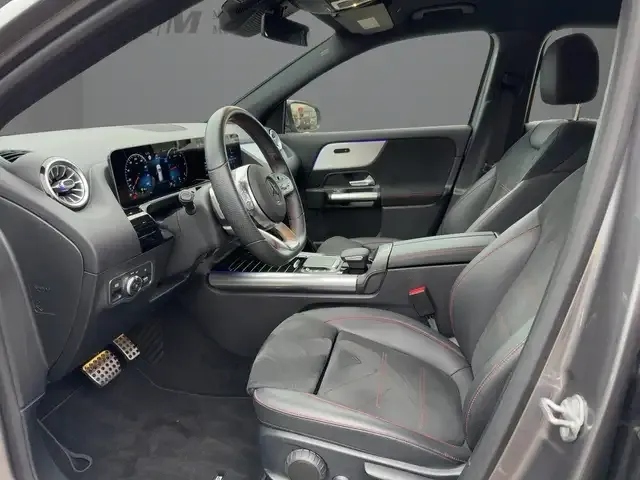 Mercedes-Benz GLA 220