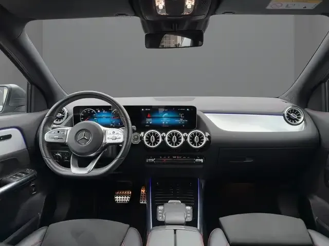 Mercedes-Benz GLA 220
