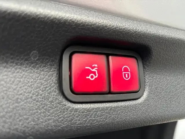 Mercedes-Benz EQE 300