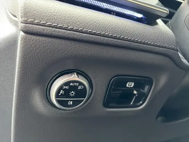 Mercedes-Benz EQE 300