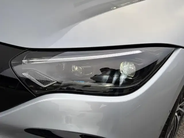 Mercedes-Benz EQE 300