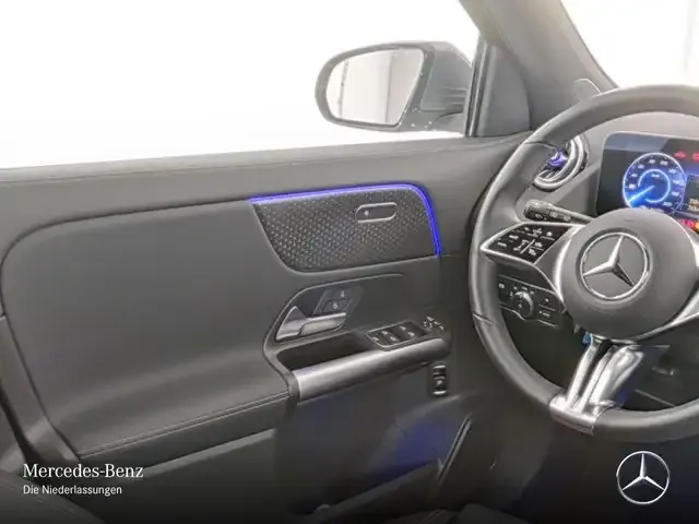 Mercedes-Benz EQA 300