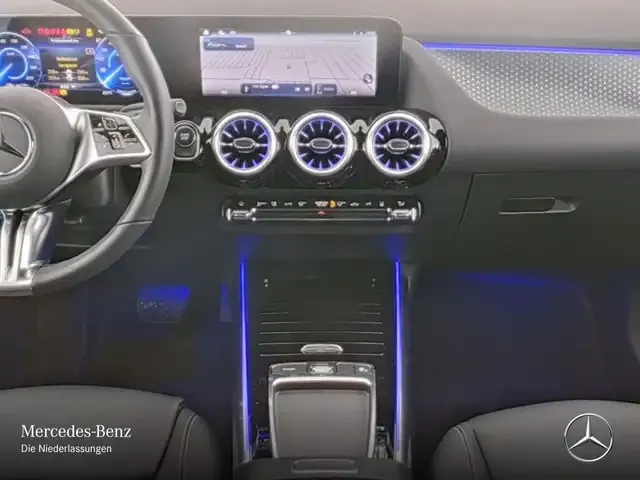 Mercedes-Benz EQA 300