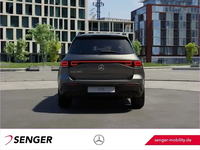 Mercedes-Benz EQB 250