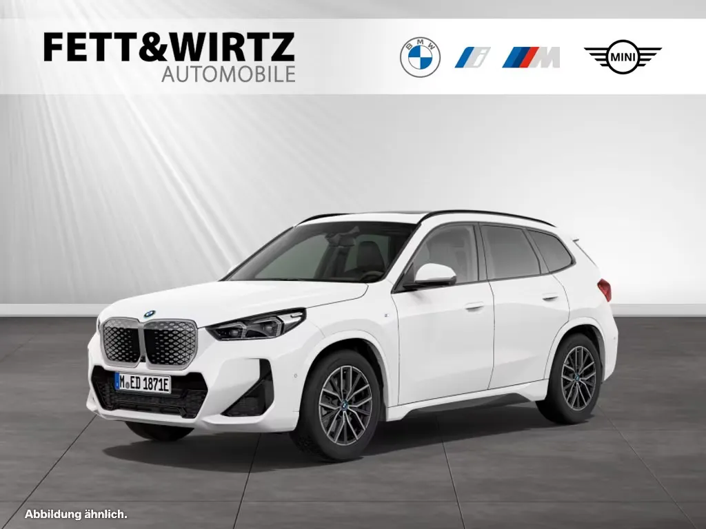 BMW iX1
