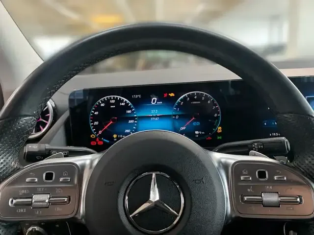 Mercedes-Benz GLA 250