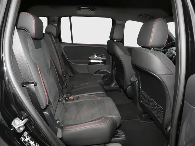 Mercedes-Benz GLB 180