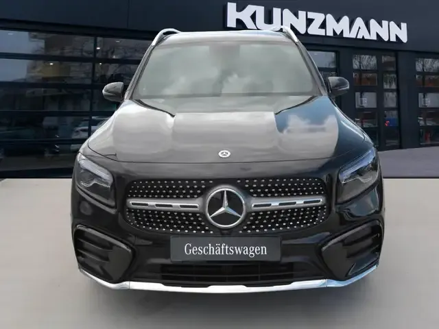Mercedes-Benz GLB 180