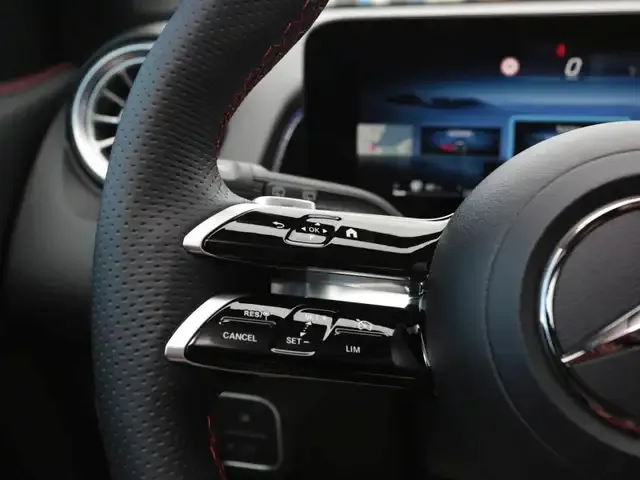 Mercedes-Benz GLB 180