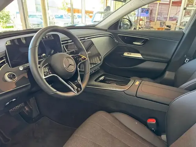 Mercedes-Benz E 220
